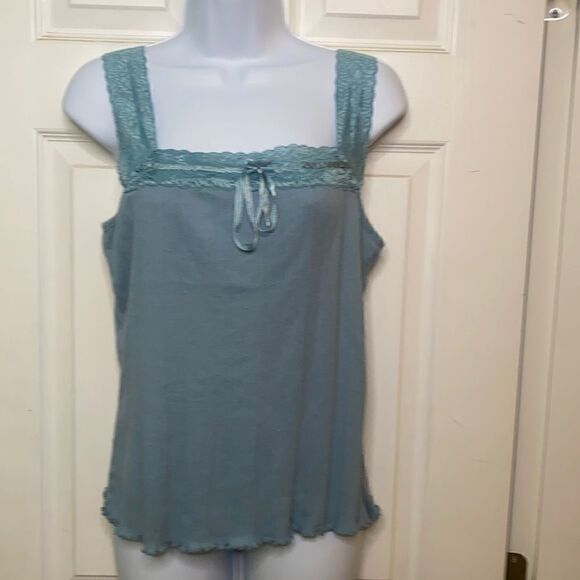 Lace Detailing On Shoulder Tank Top - Picture 1 of 3